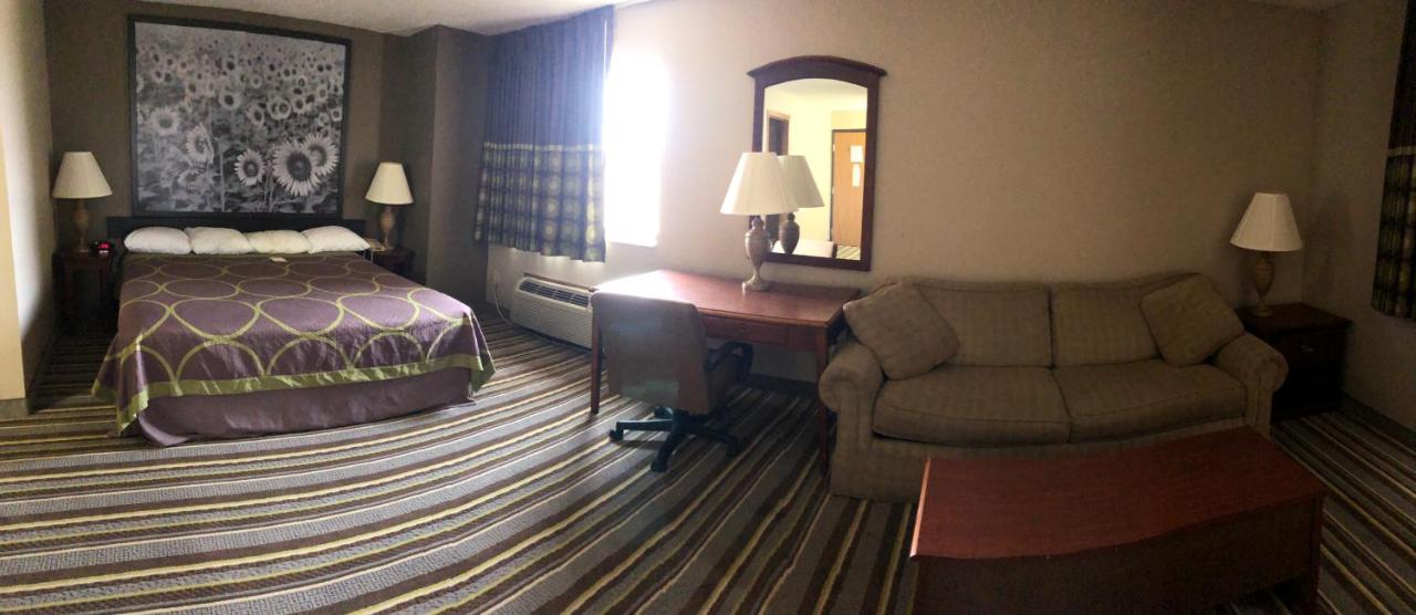 Deluxe King Studio Suite - Non-Smoking at Circle S Motel