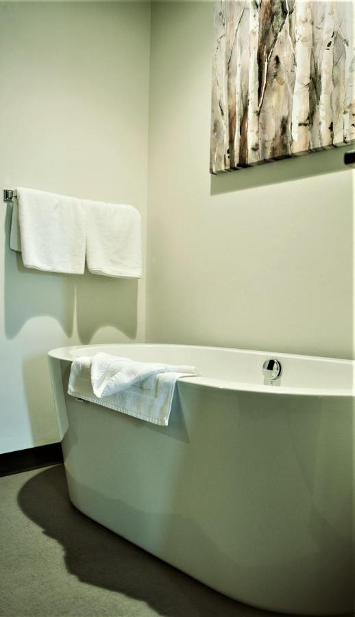 | Silver Creek Hotel
