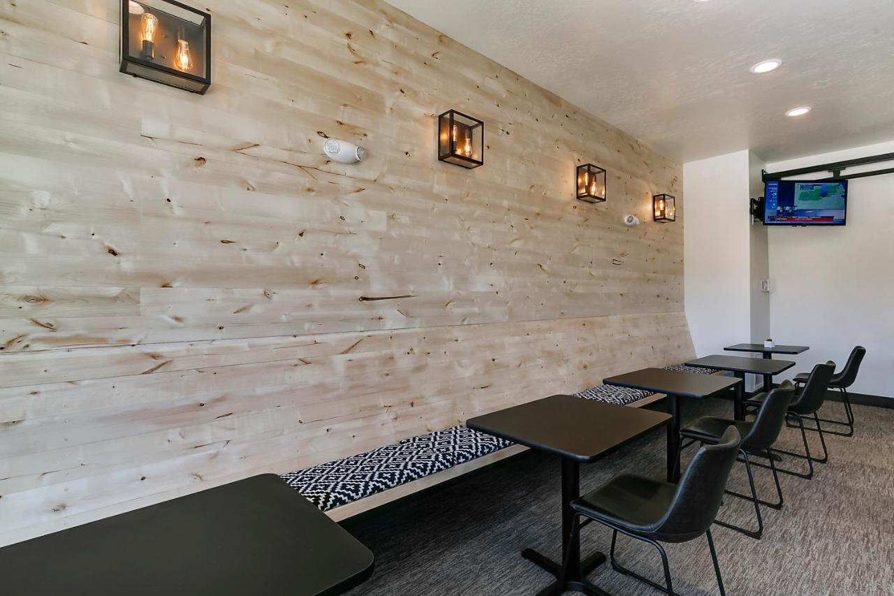 | Silver Creek Hotel