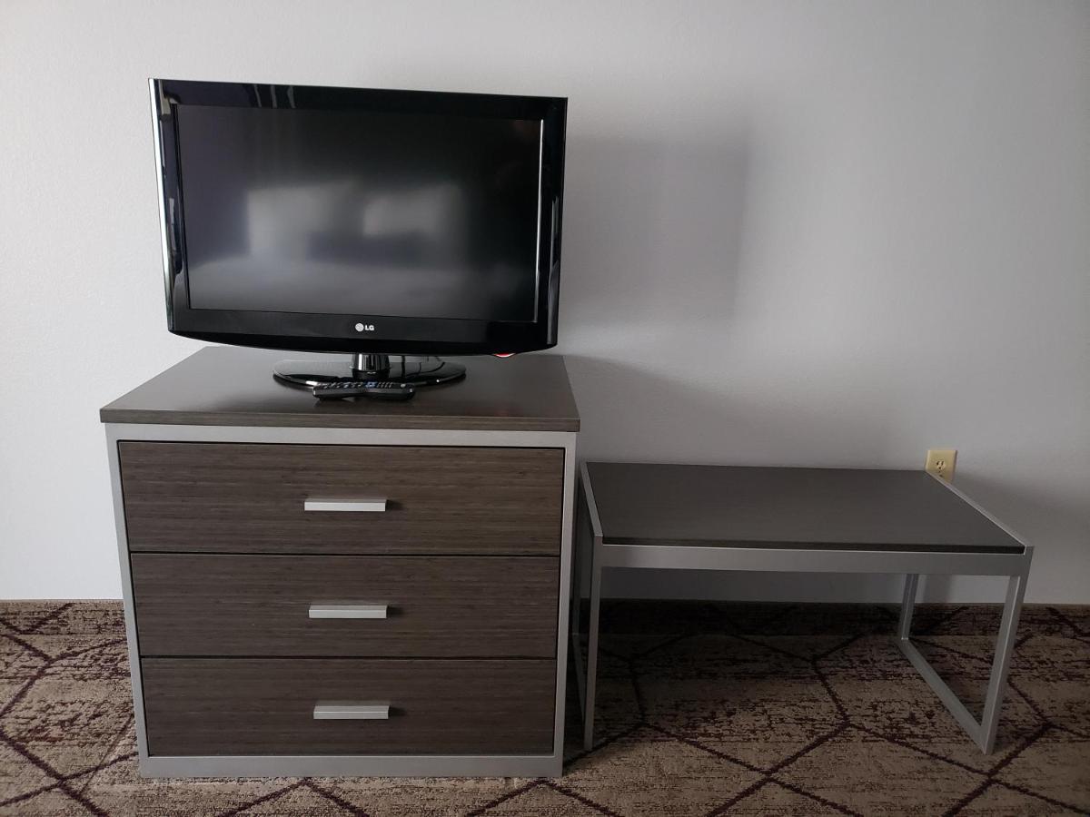 King Suite with Spa Bath at SureStay Plus Hotel by Best Western Warner Robins AFB
