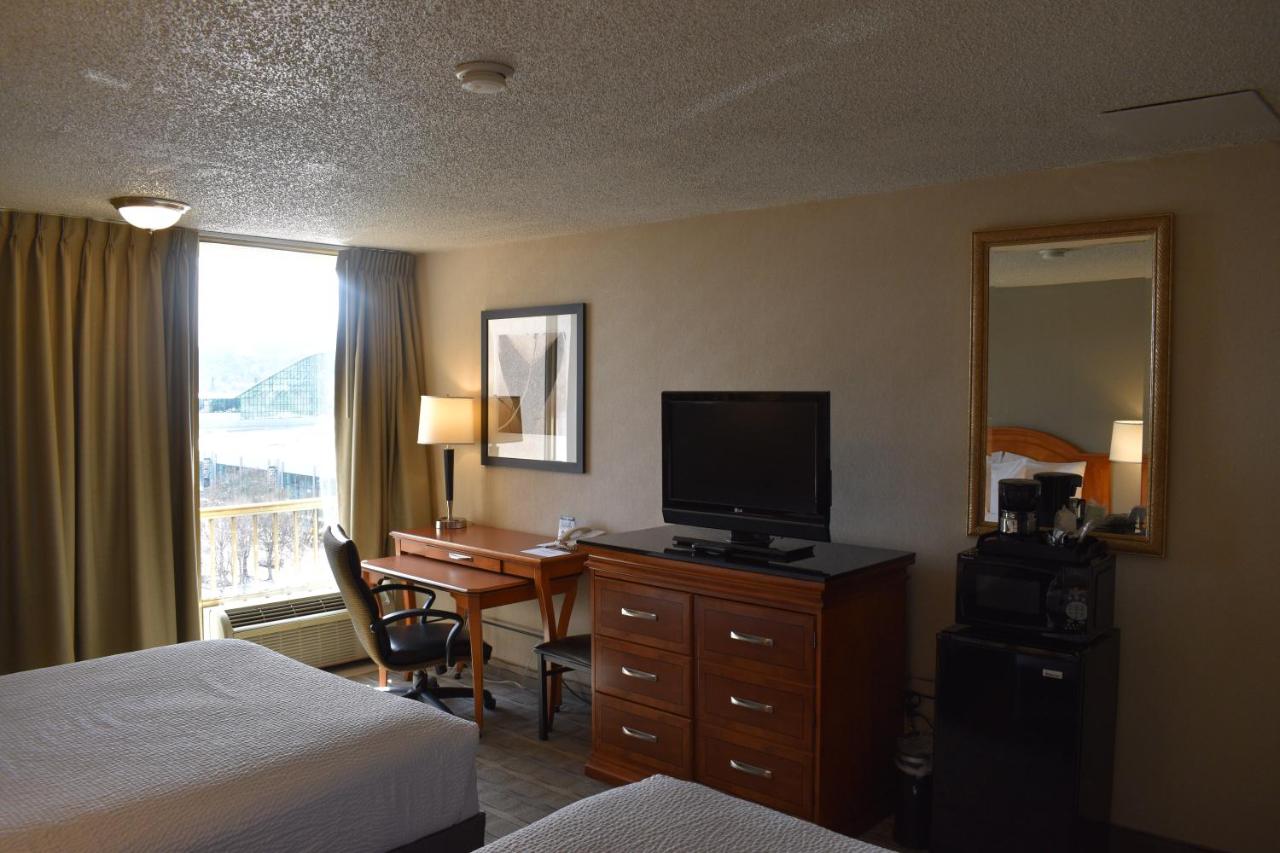 Queen Room with Two Queen Beds at Inn At The Convention Center
