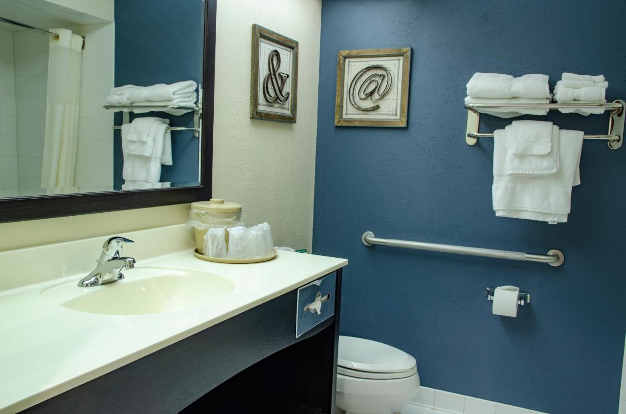 | Harrington Inn
