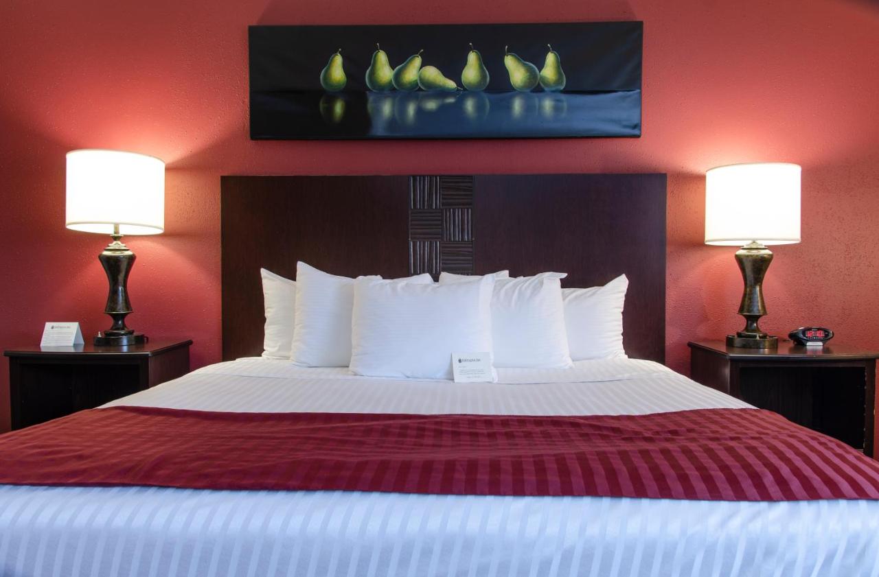 | Harrington Inn