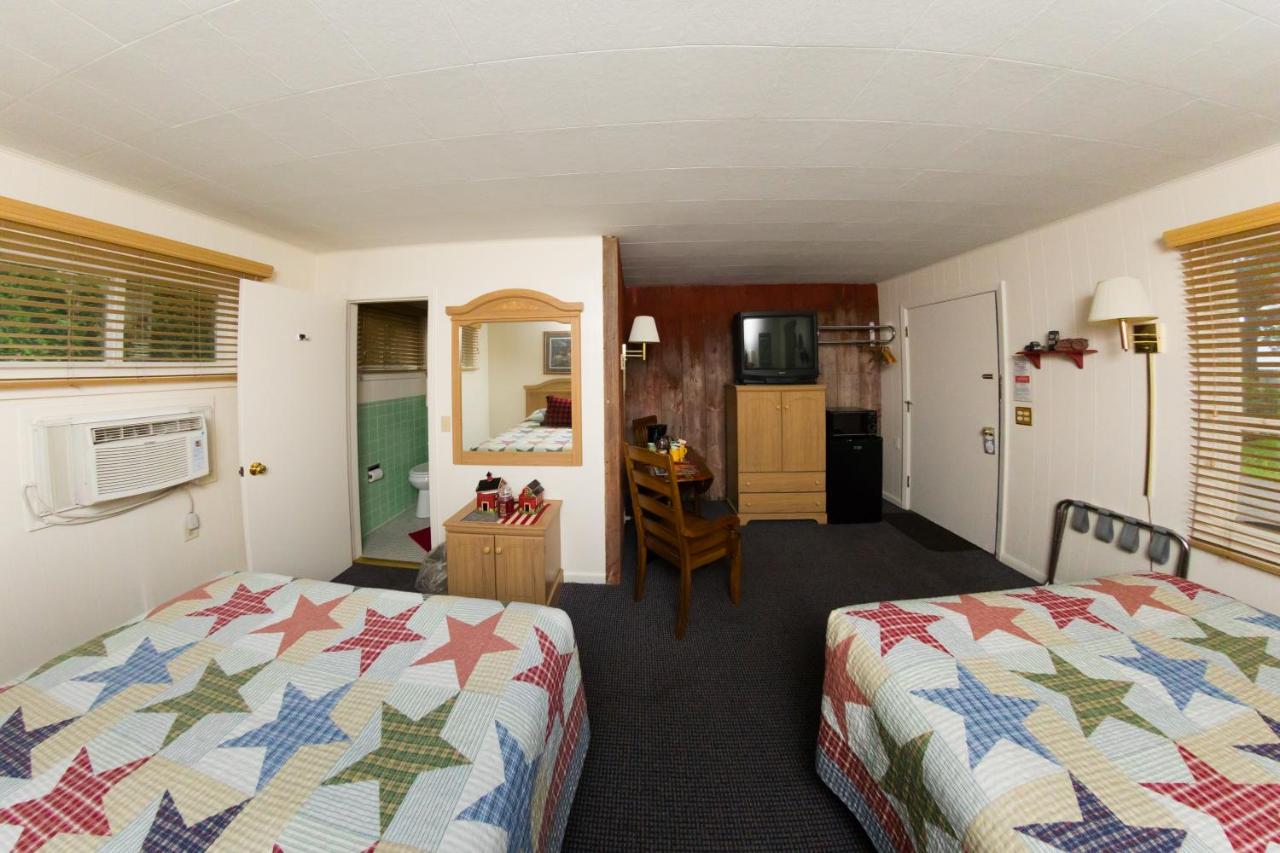 | Oak Park Inn