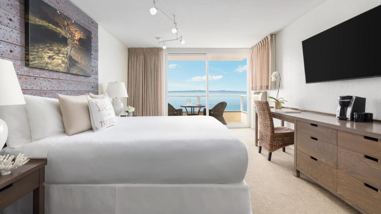 Oceanfront One King with Balcony at Pacific Edge Hotel