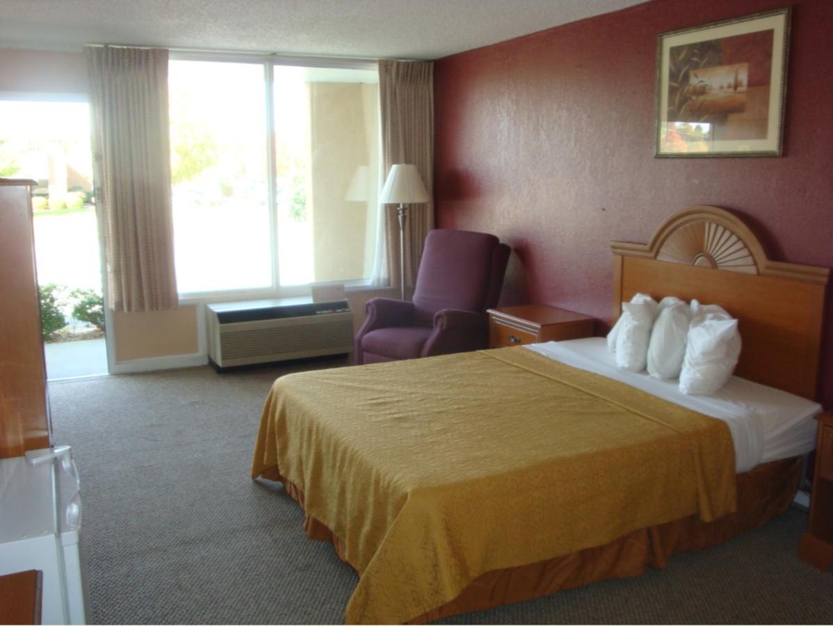 | Americourt Extended Stays
