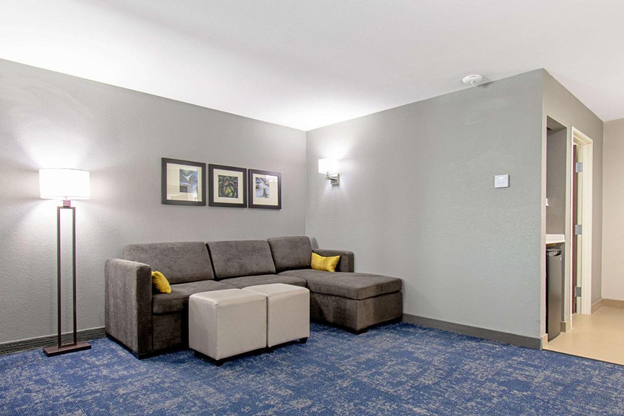 Superior Queen Suite with Two Queen Beds - Non-Smoking at Comfort Suites Humble Houston IAH