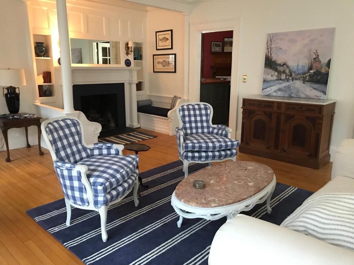 | The Belmont Inn
