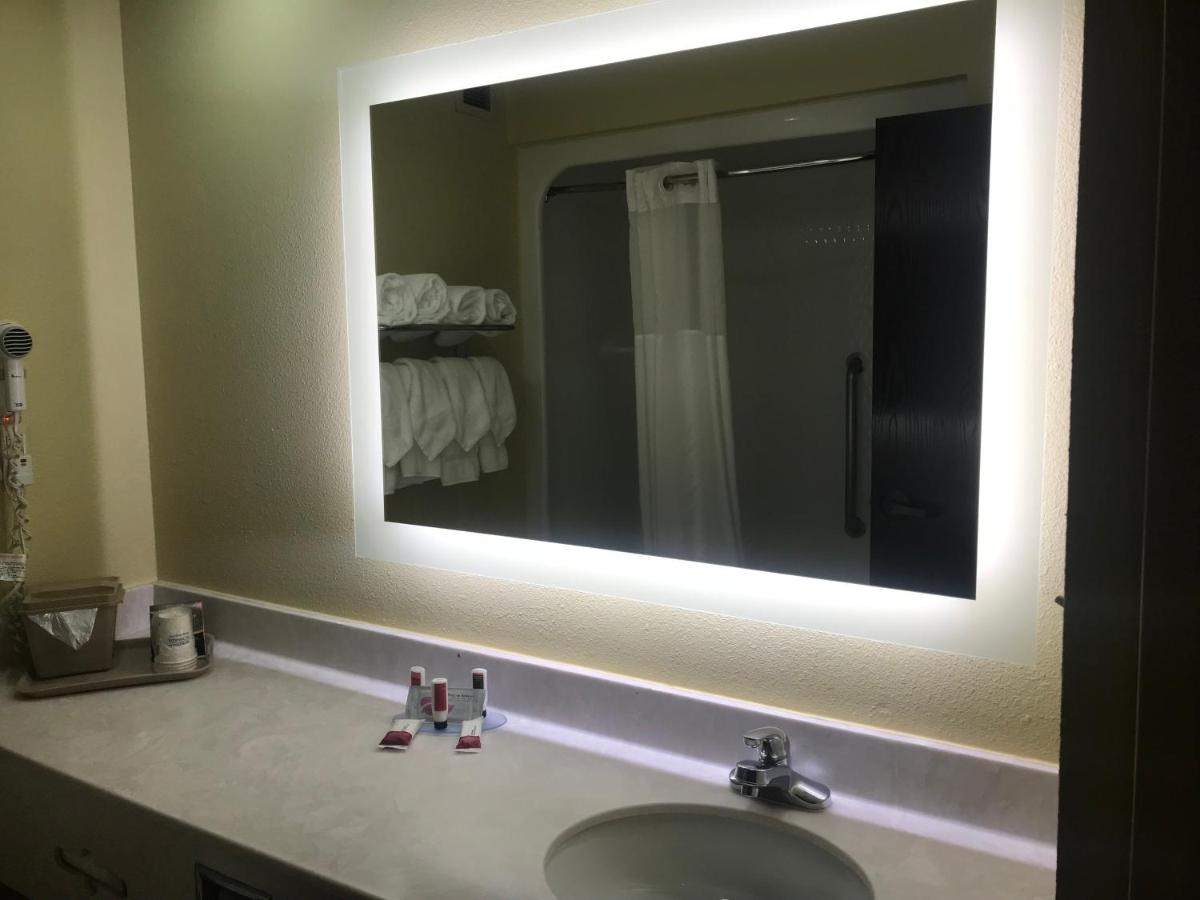 King Room - Non-Smoking at Baymont by Wyndham Fayetteville