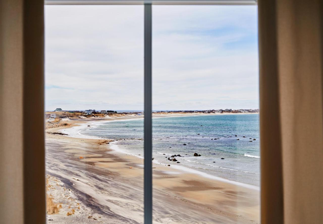 King Room with Sea View at Block Island Beach House