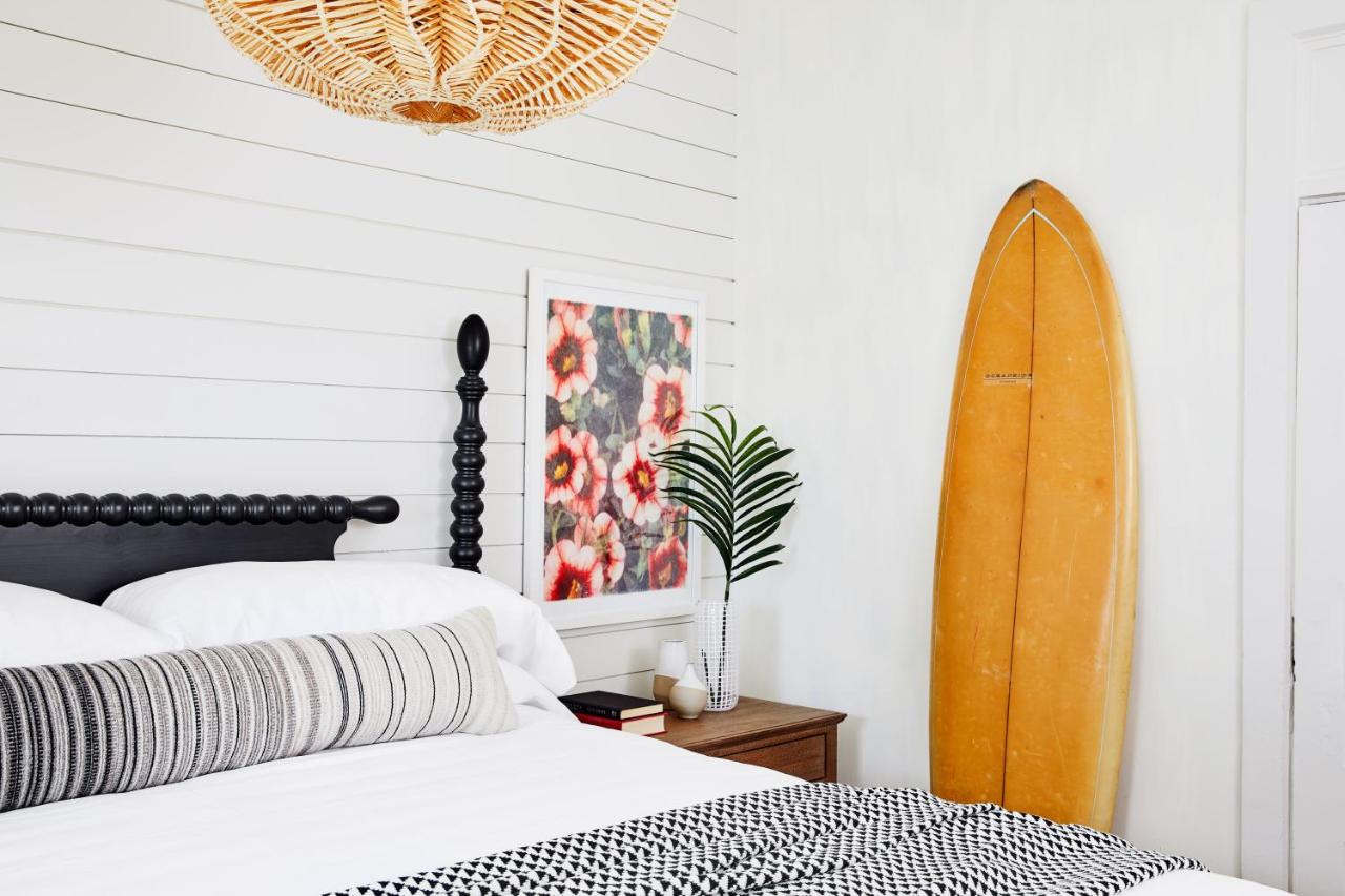 Queen Room with Sea View at Block Island Beach House