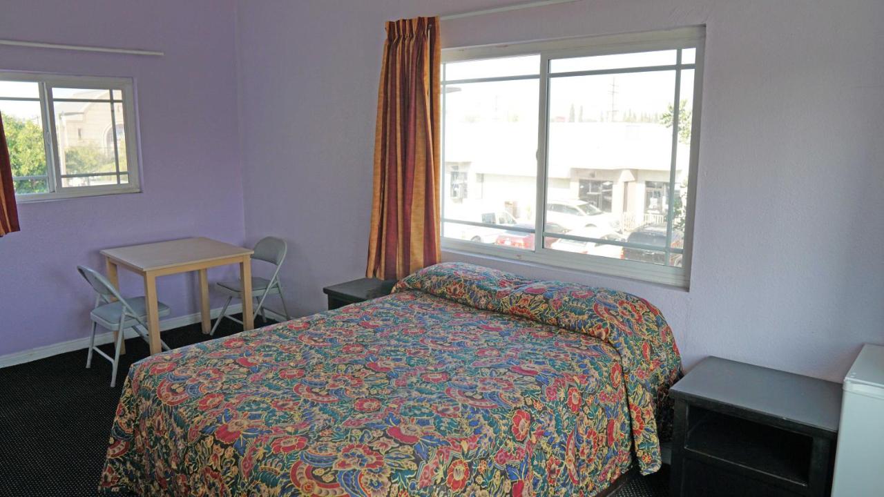  | Antonio Hotel - Downtown Los Angeles, near Hollywood
