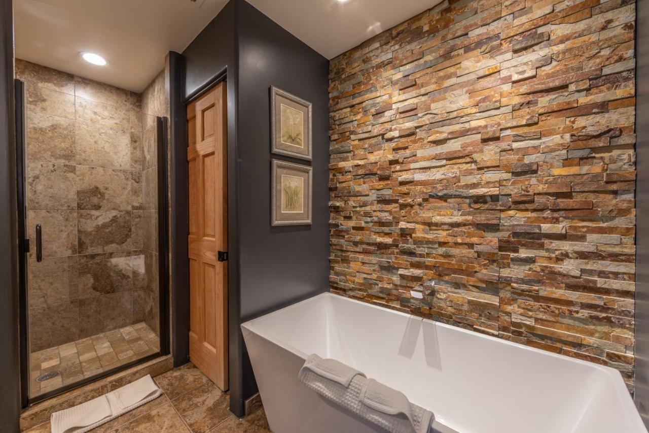 Superior One-Bedroom Suite at A Sunset Chateau