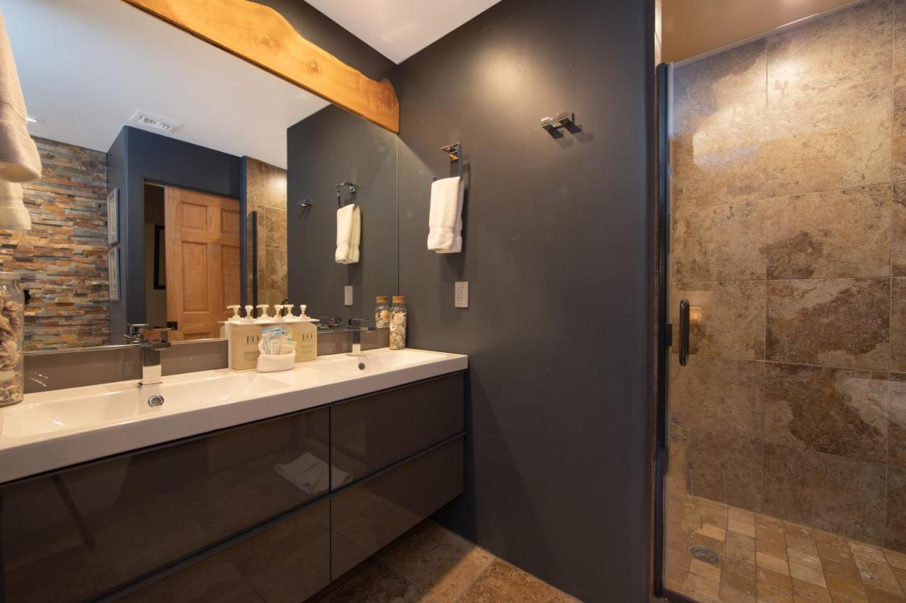 Superior One-Bedroom Suite at A Sunset Chateau