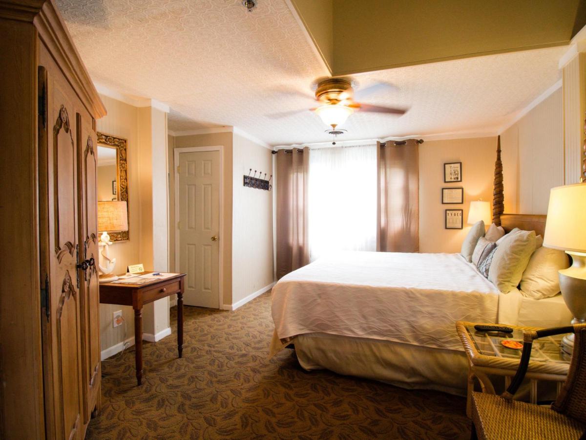 | Tybee Island Inn Bed & Breakfast