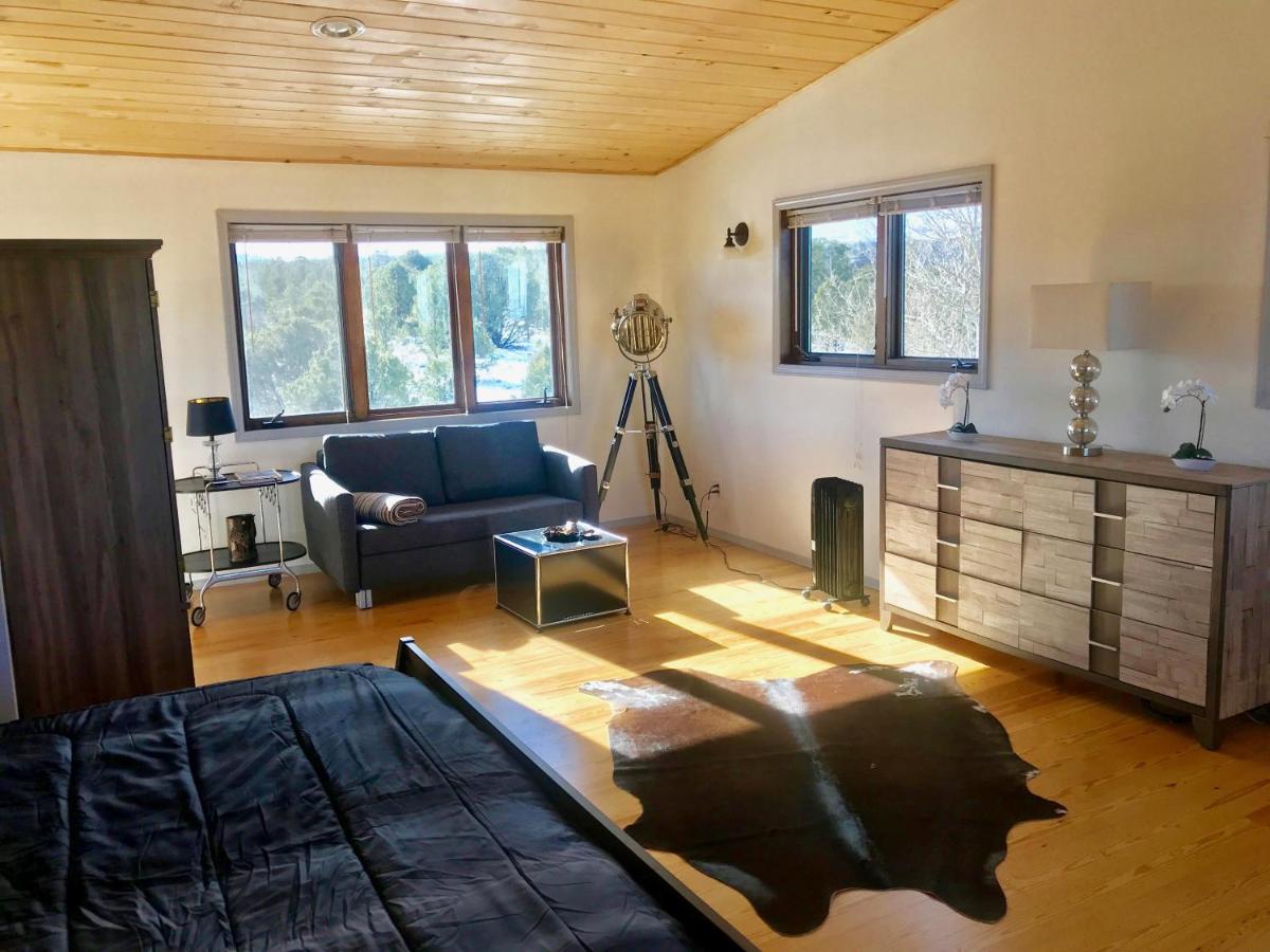 | Double G Ranch & Guestlodge