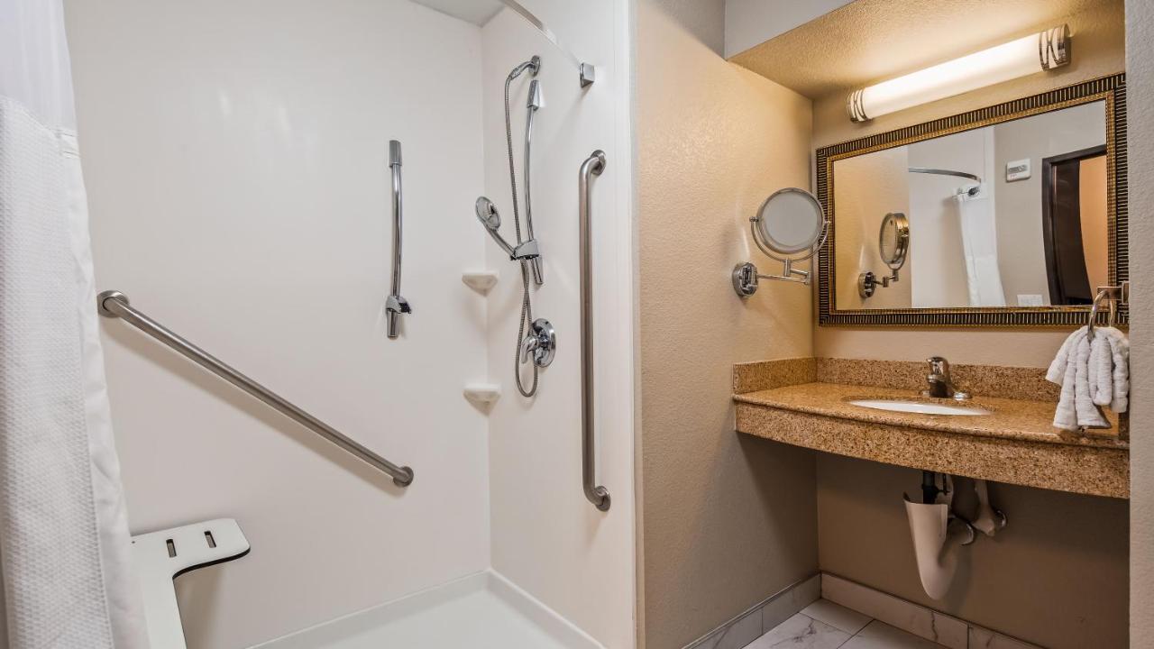  | Best Western Plus Henderson Hotel