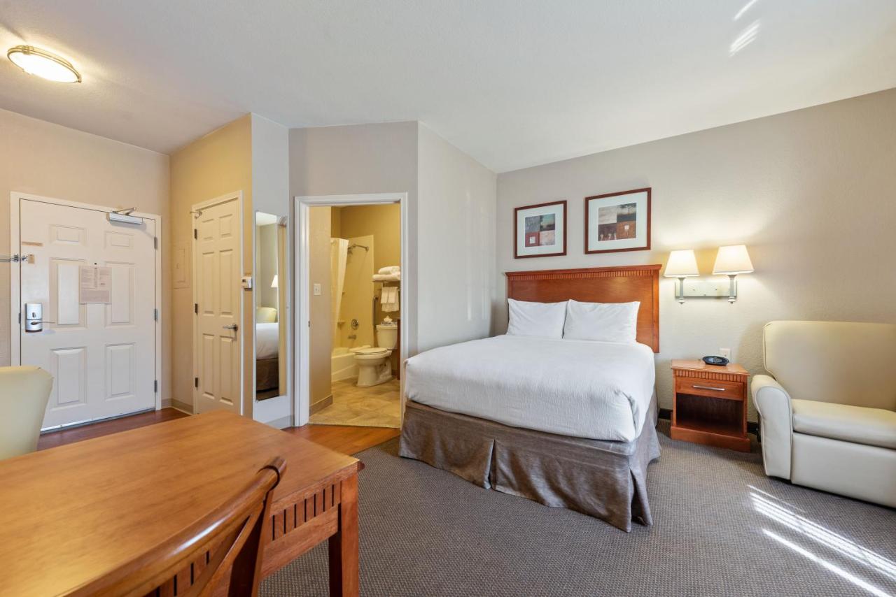 Studio Queen Room - Non-Smoking at Extended Stay America Suites Houston IAH Airport