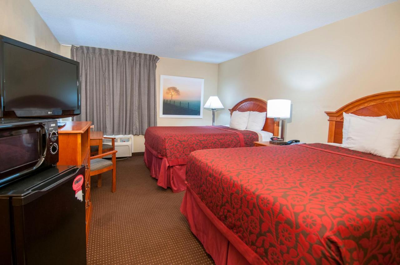 Queen Room with Two Queen Beds - Non-Smoking at Days Inn by Wyndham Pauls Valley