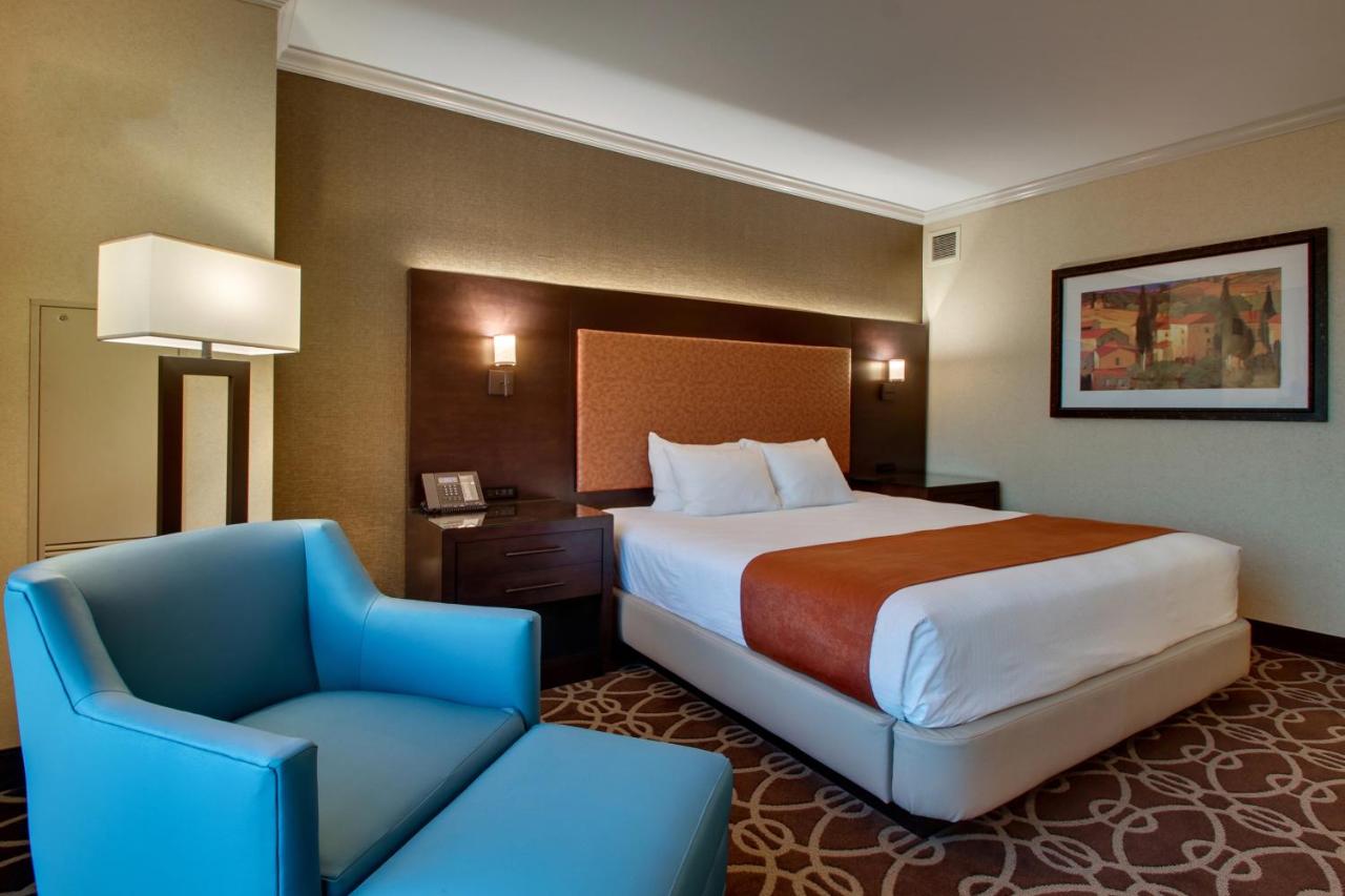 | Argosy Casino Hotel & Spa