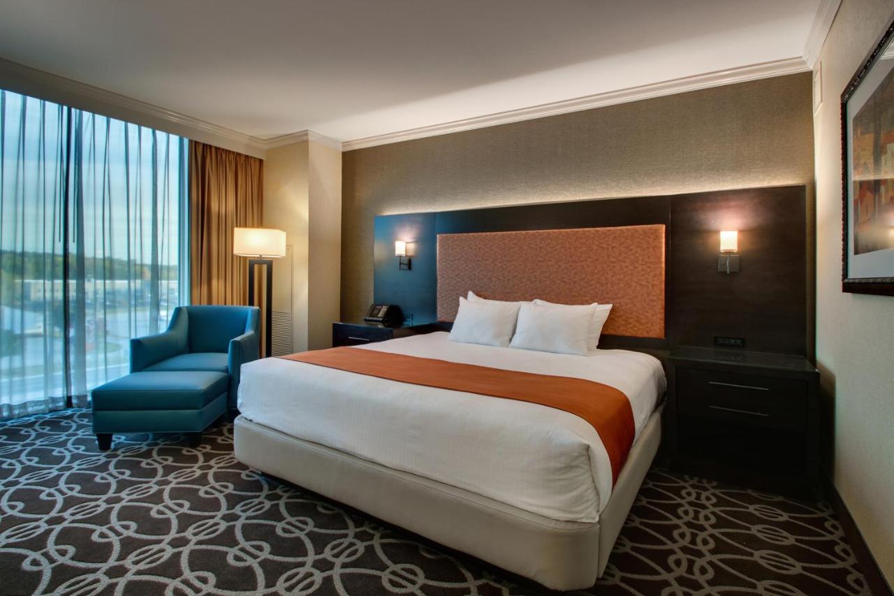 | Argosy Casino Hotel & Spa