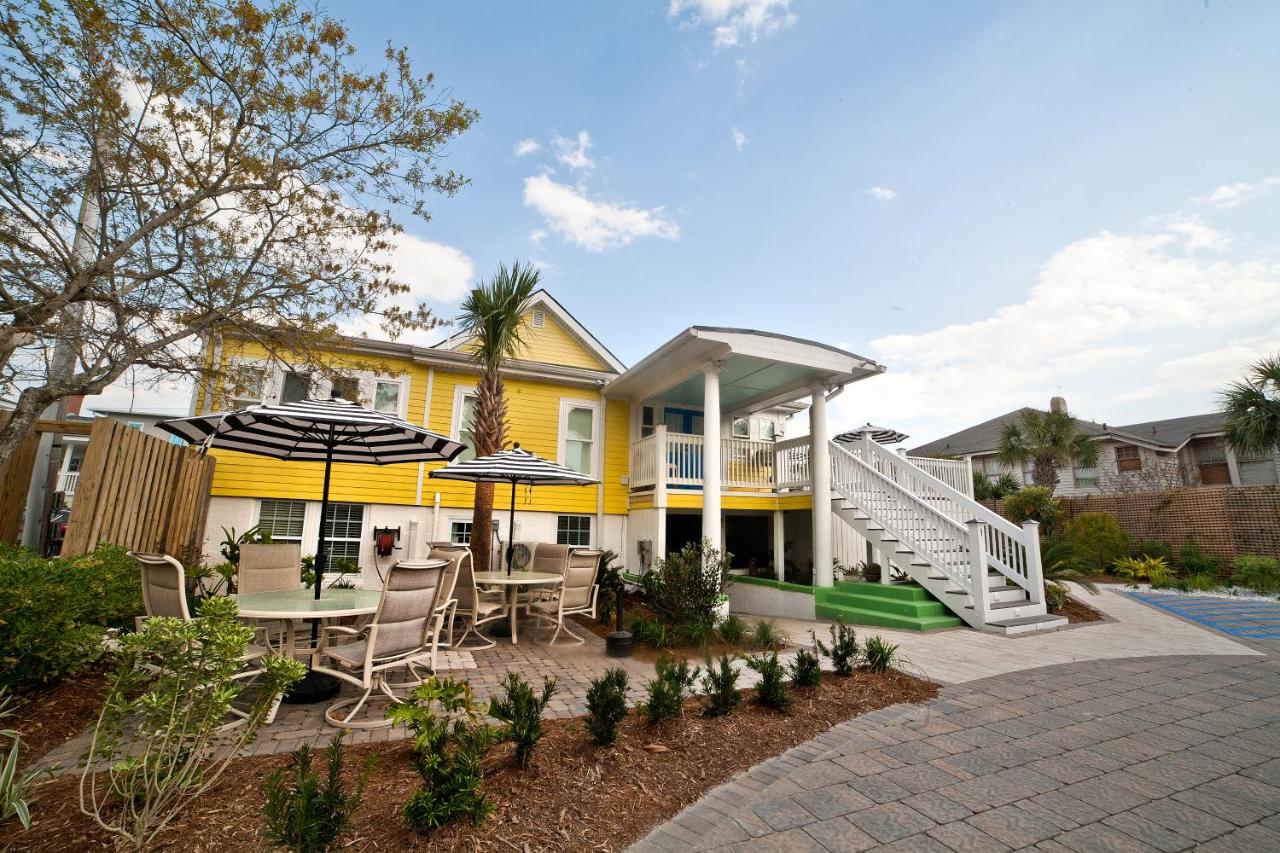 | Georgianne Inn & Suites