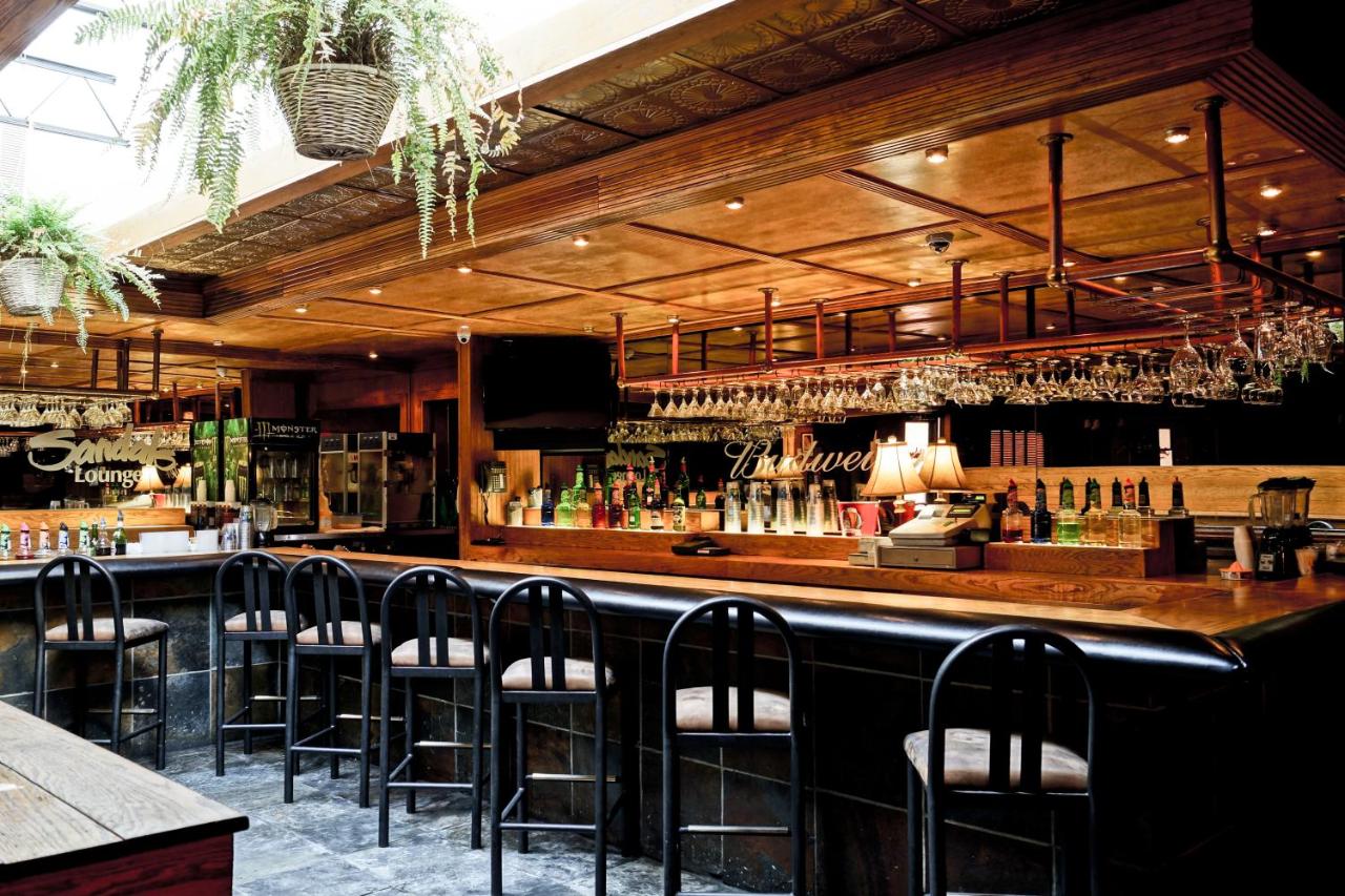 | Ocean Annie's Resorts