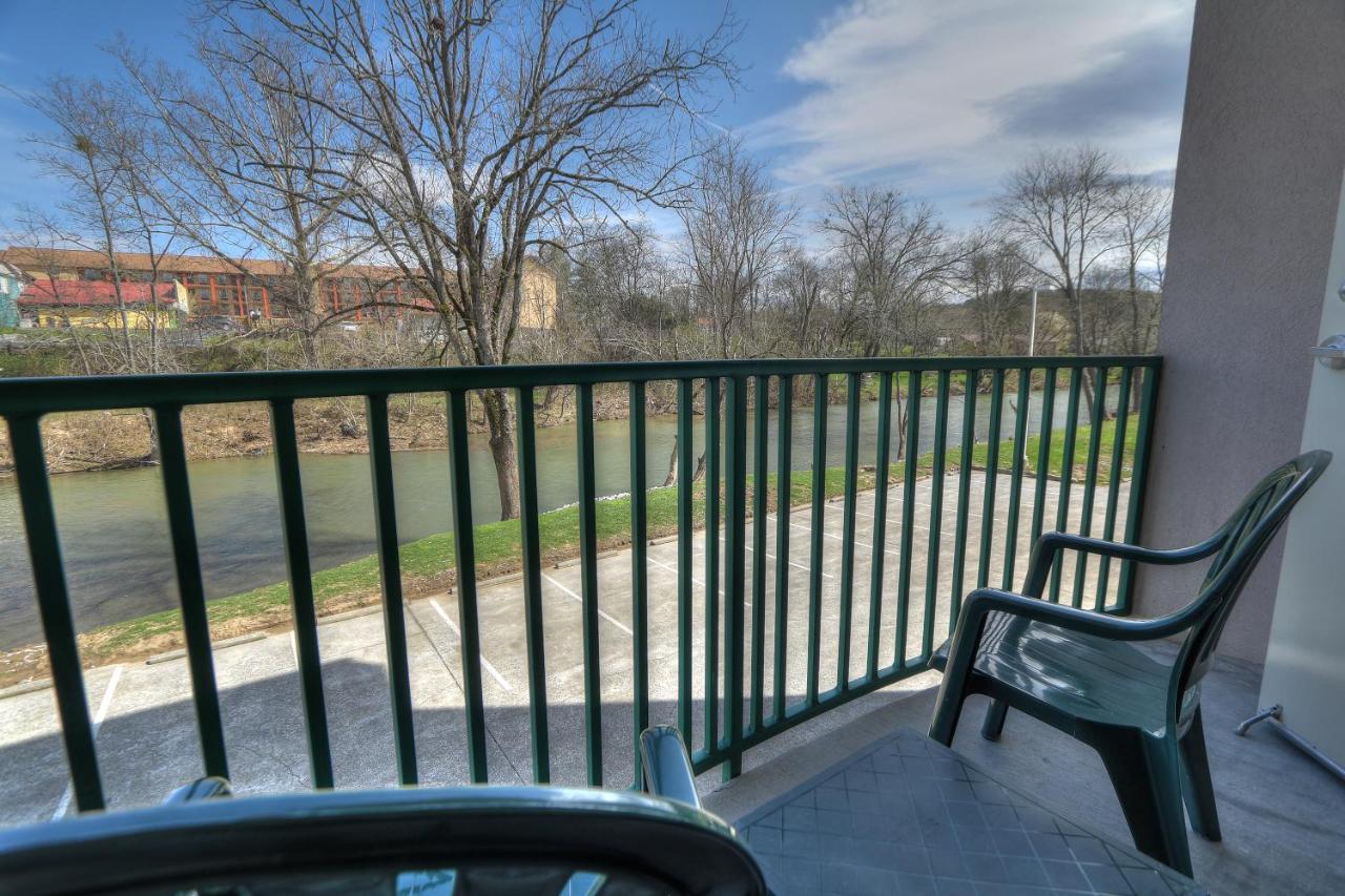 Queen Room with Two Queen Beds and Balcony at Pigeon River Inn