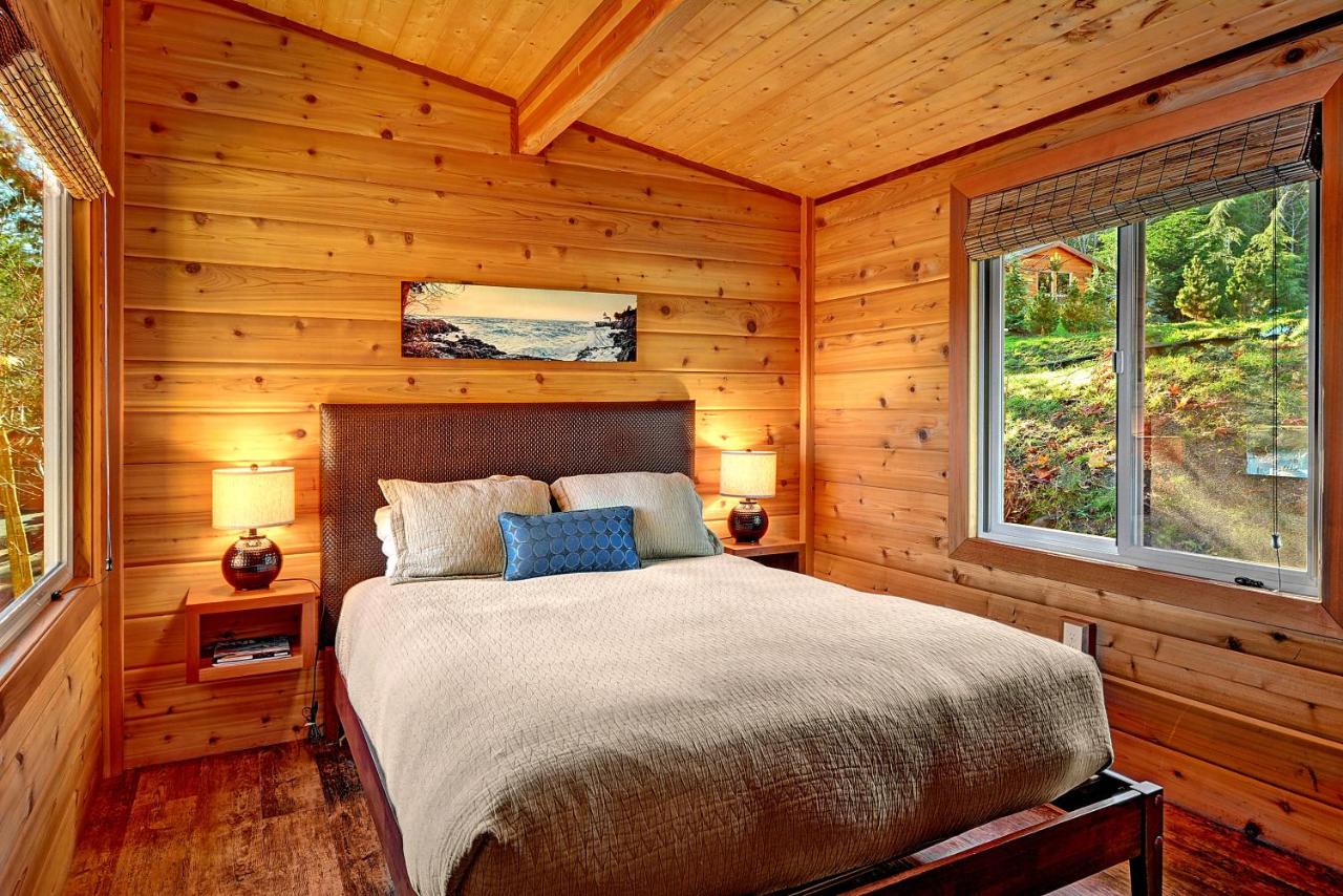 | Snug Harbor Resort and Marina