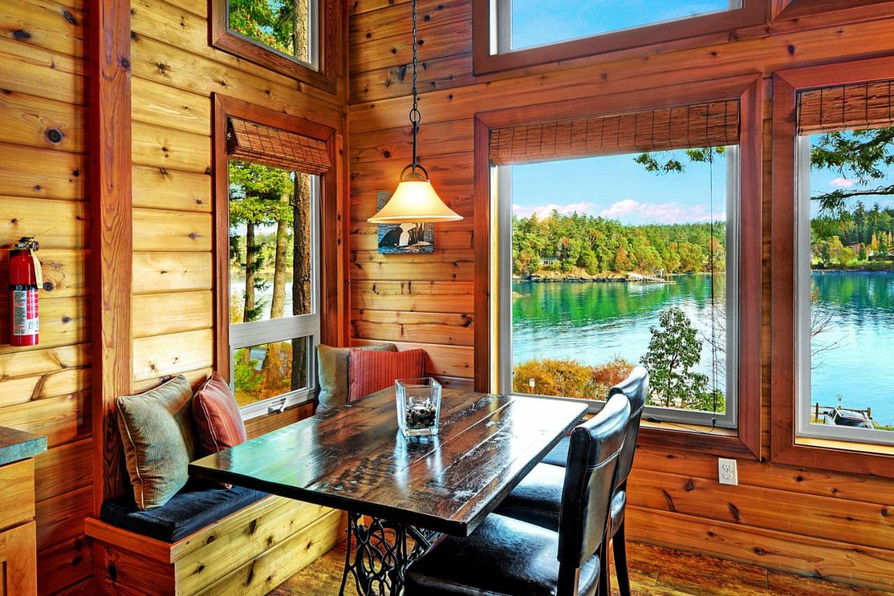 | Snug Harbor Resort and Marina