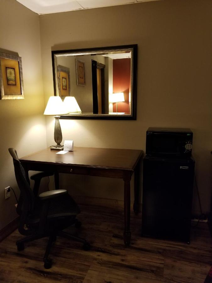 | Ramada by Wyndham Albert Lea