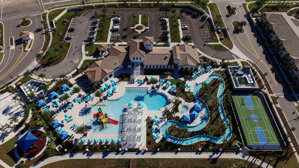  | Windsor-5 Bed Townhouse w/splashpool-3804WW