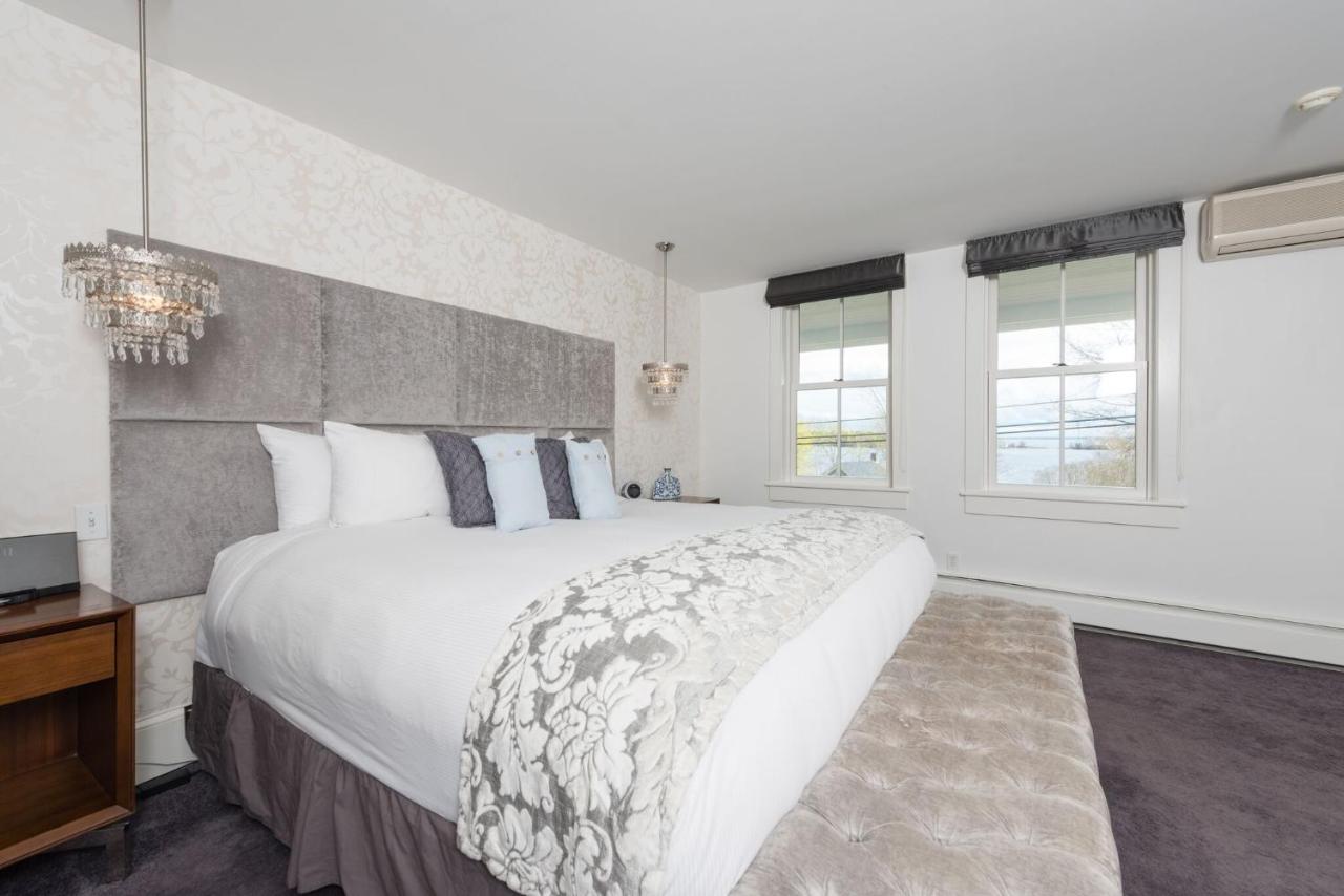 Suite with Balcony at Camden Harbour Inn