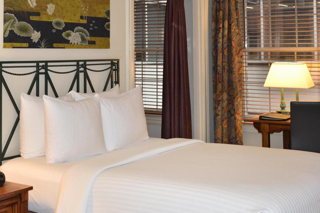 Deluxe Double Room at Hotel Lombardy