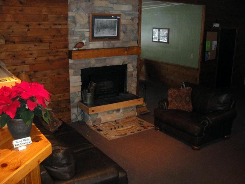  | Hiawatha Lodge Inn