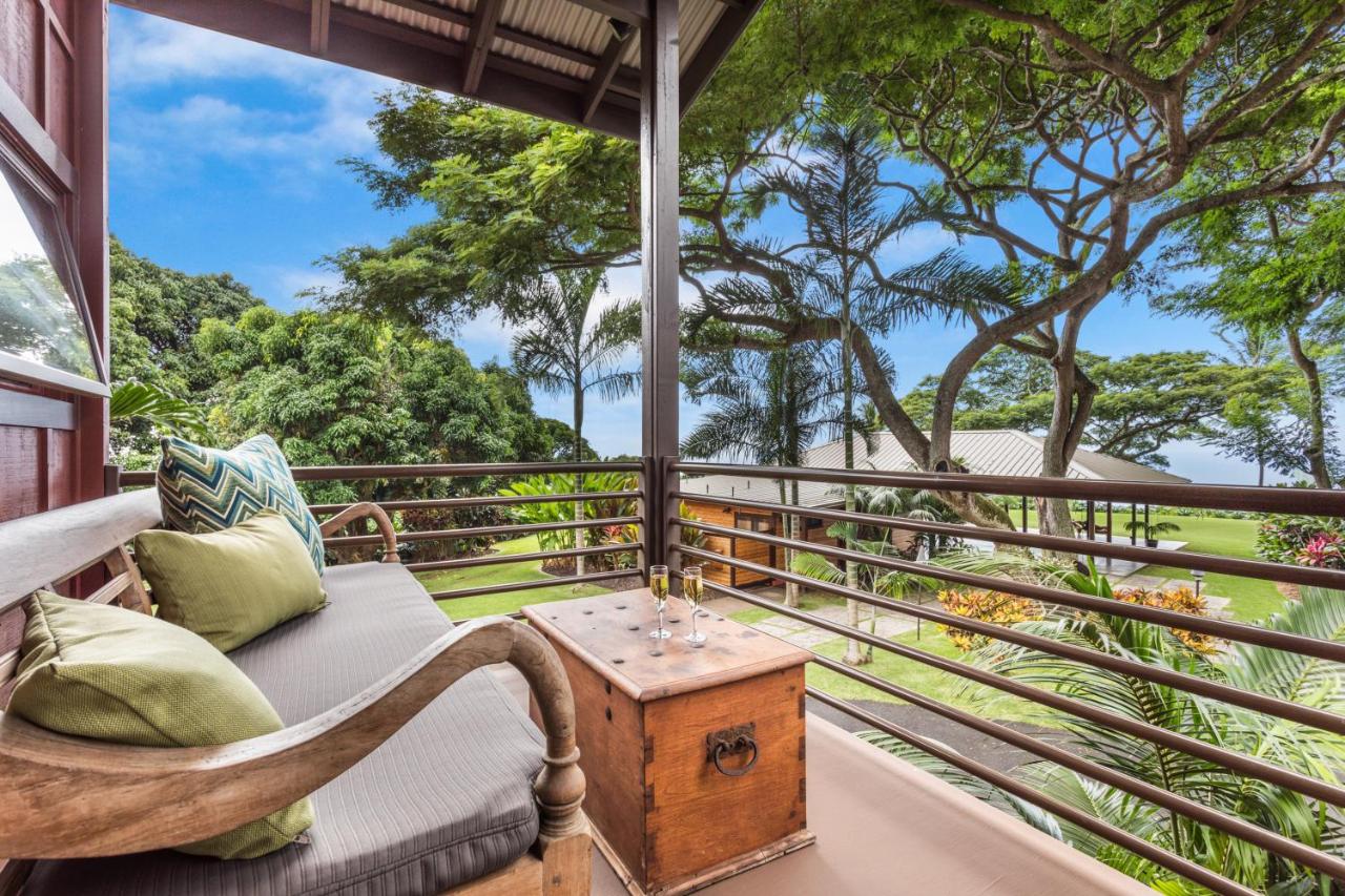 | Holualoa Inn