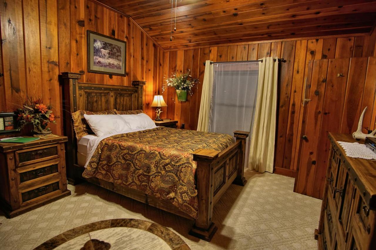 | Live Oak B&B