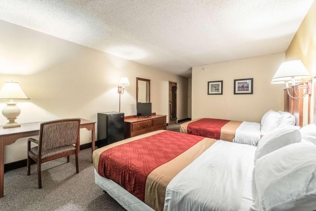 | Econo Lodge
