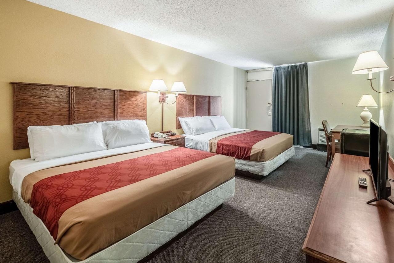 | Econo Lodge