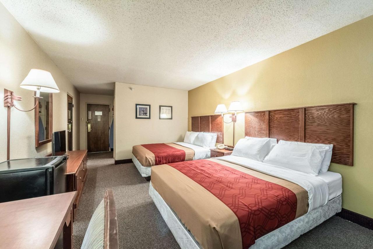  | Econo Lodge