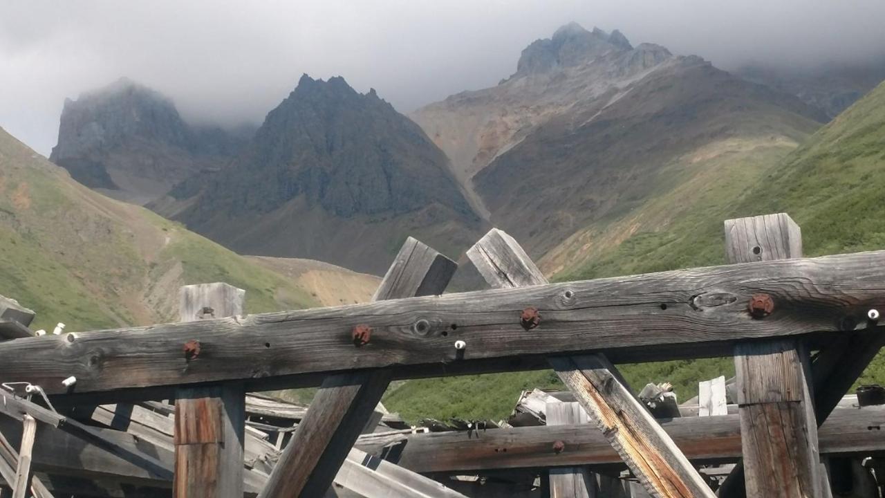 | Blackburn Cabins - McCarthy, Alaska