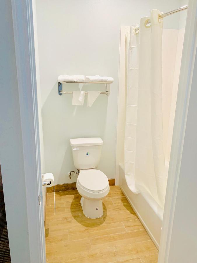 | Americas Best Value Inn & Suites