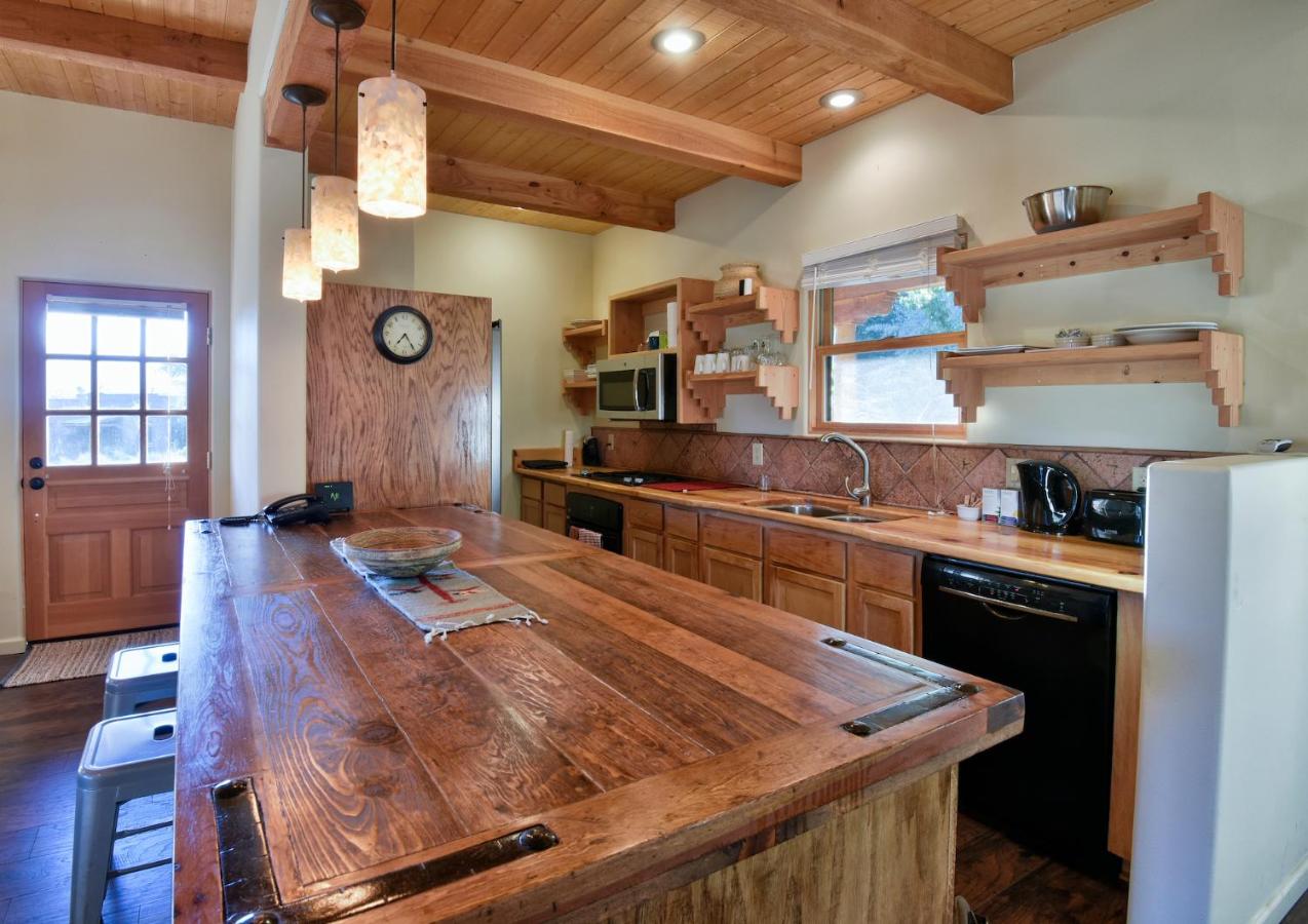 | Abiquiu Inn