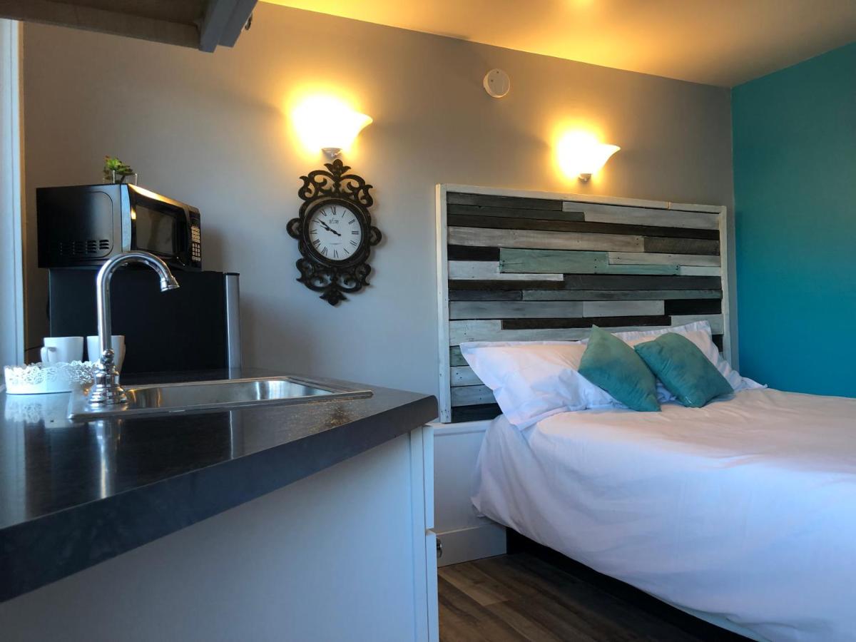 Deluxe Queen Studio  at Alexanders Landing