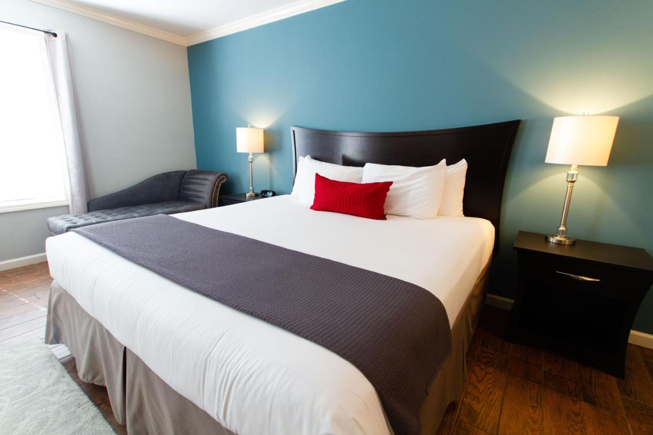| The Dahlonega Square Hotel & Villas