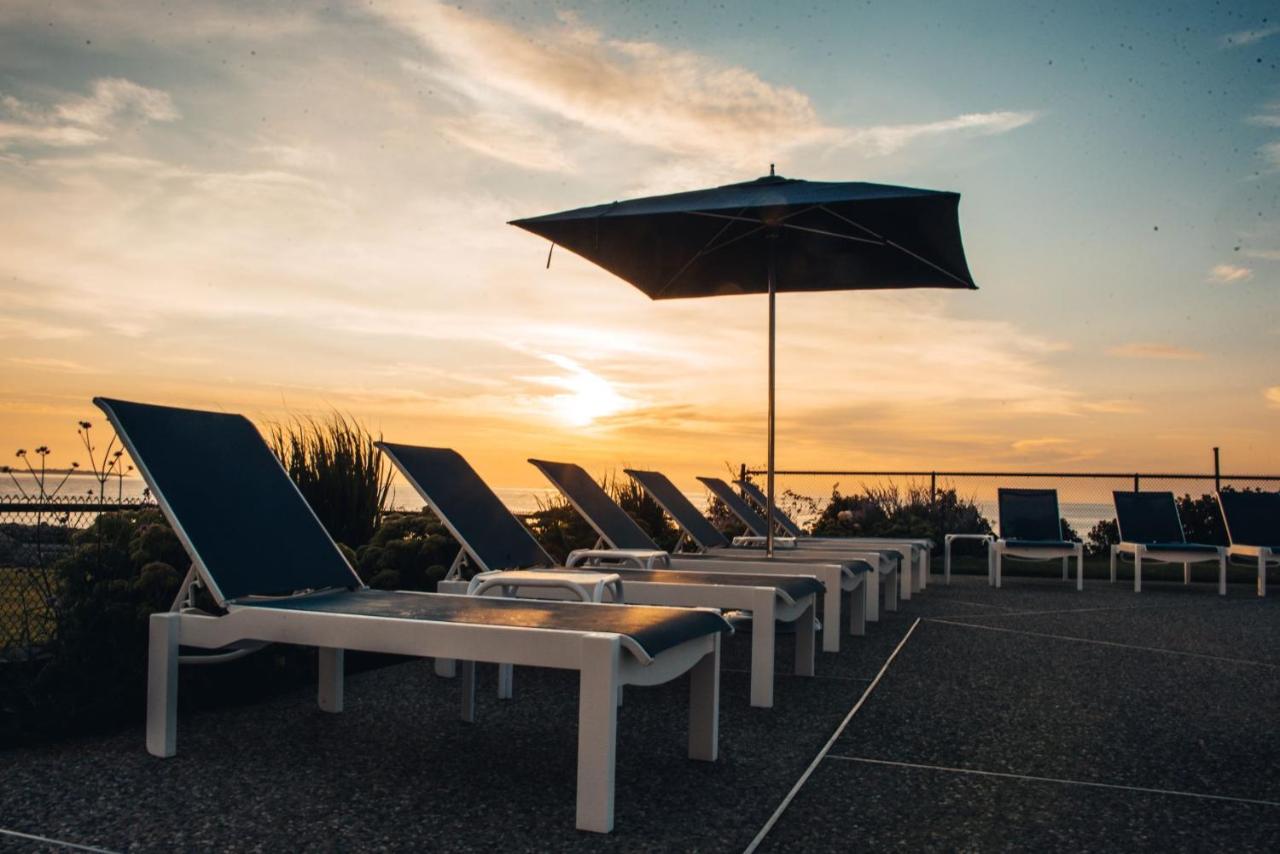| Atlantis Oceanfront Inn Gloucester