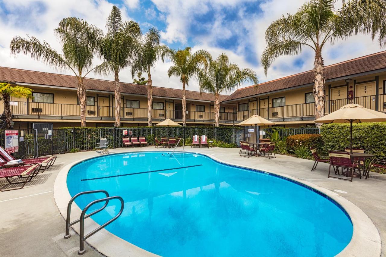 | Key Inn and Suites