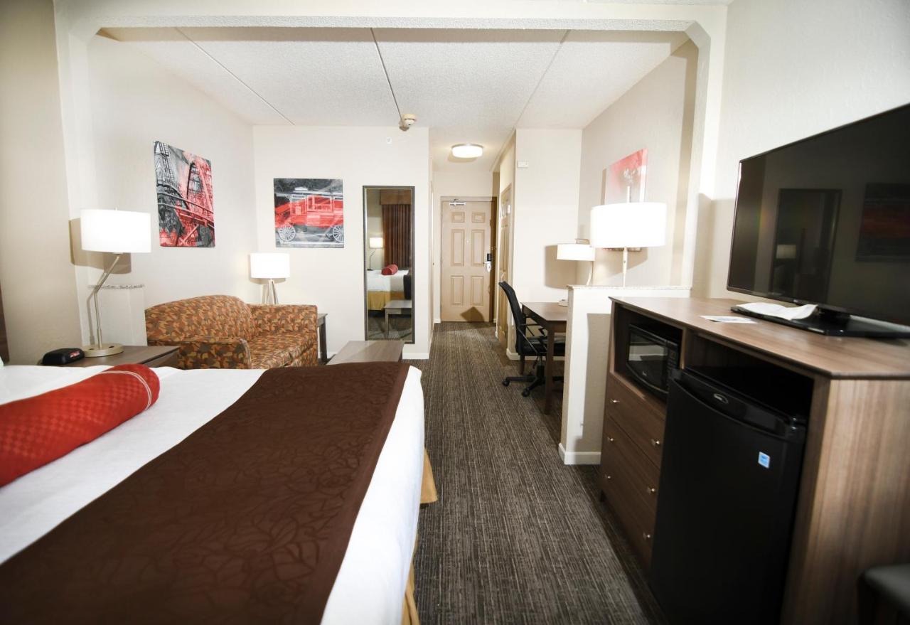 Room #25308911 at Best Western Plus Sandusky Hotel & Suites