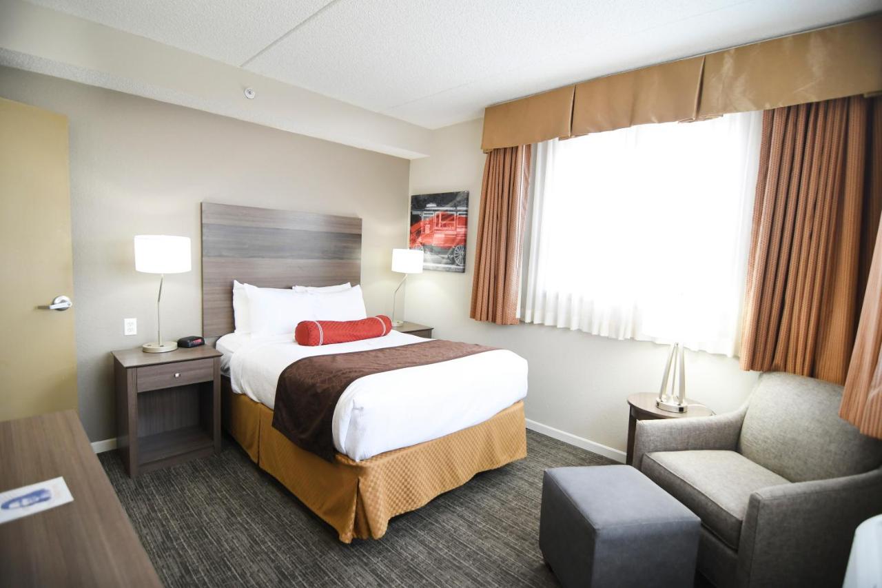 Room #25308914 at Best Western Plus Sandusky Hotel & Suites