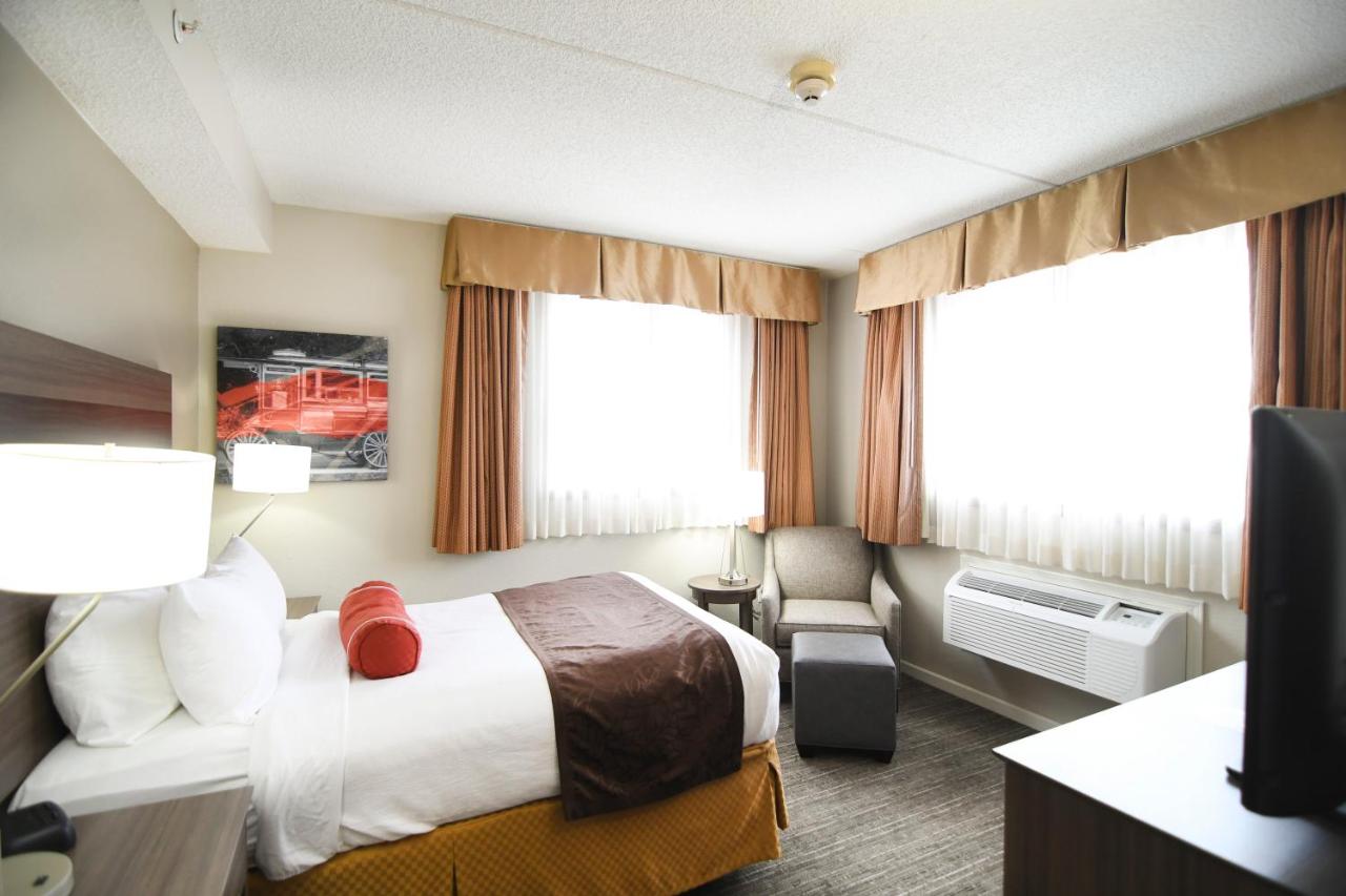 Room #25308914 at Best Western Plus Sandusky Hotel & Suites